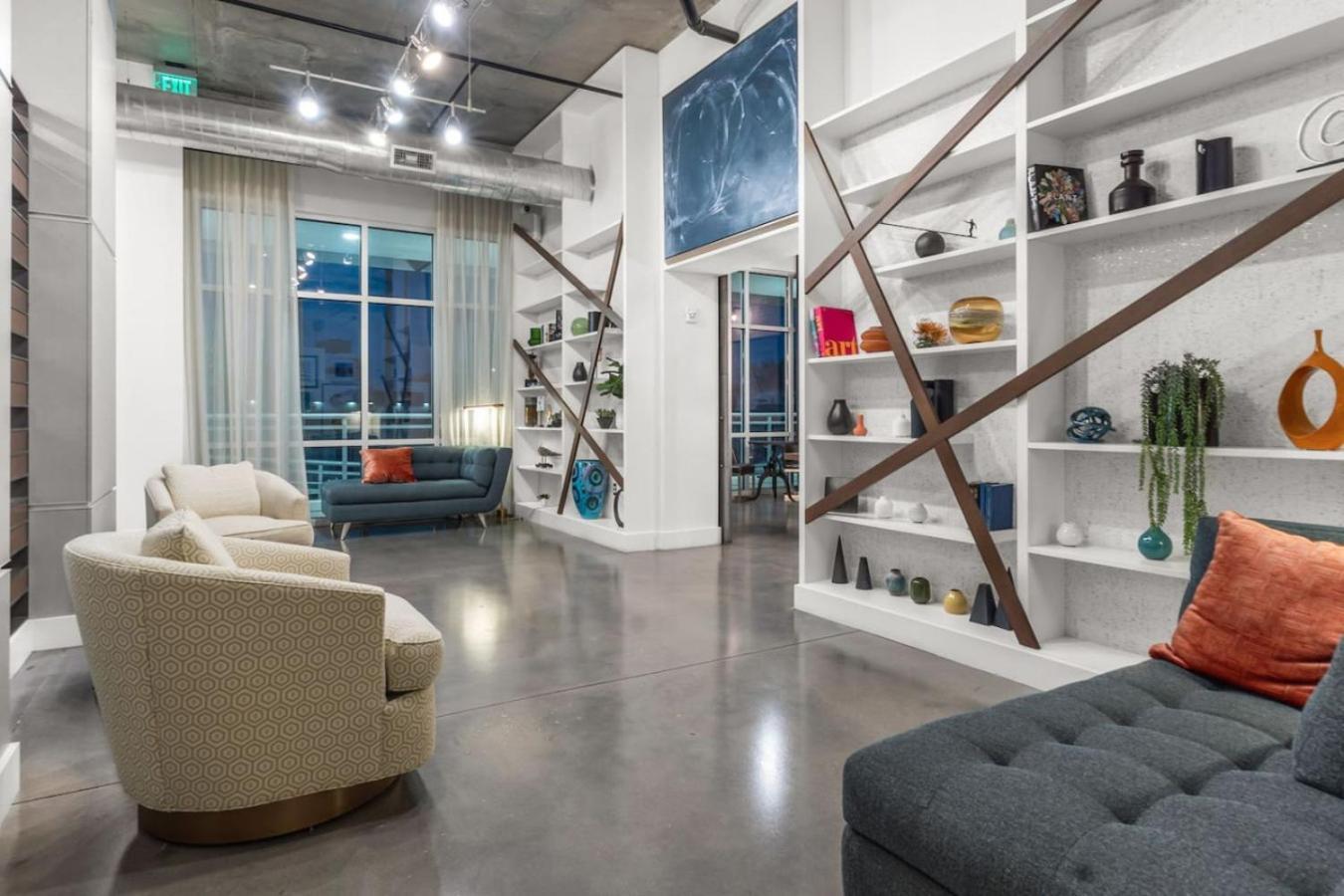 Modern 2 Bed Getaway Steps From Tropicana Field St. Petersburg Exterior foto