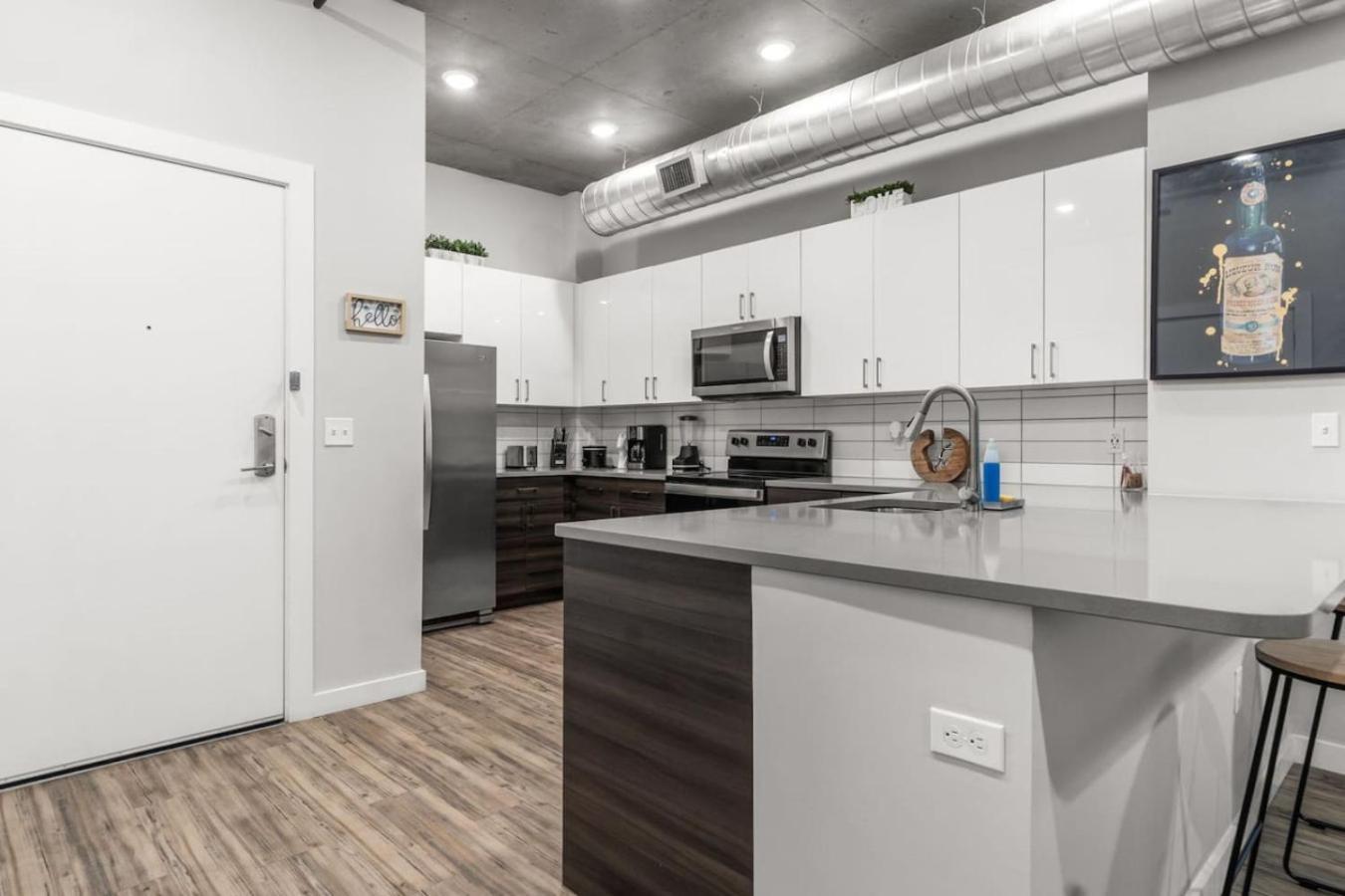 Modern 2 Bed Getaway Steps From Tropicana Field St. Petersburg Exterior foto